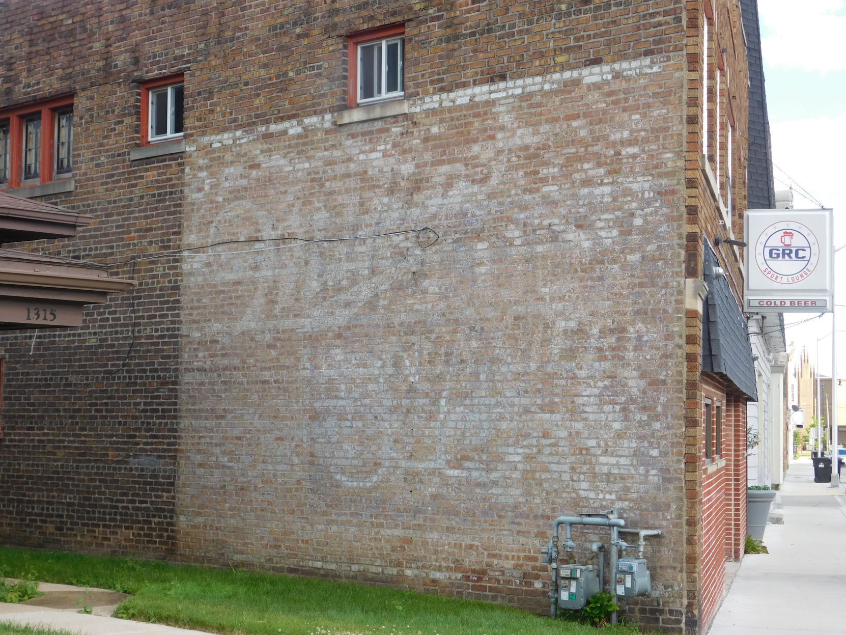 Ghost Signs Miller Douglas.jpg